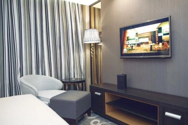 Standard Room Royal Plaza
