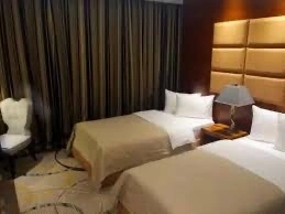 Executive Suite Royal Plaza